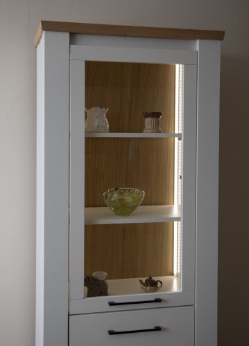 Modena 9509 vitrines 3 ajtós 1 üvegajtós 